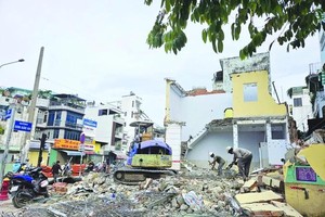 HCMC determined to clear sites to beef up disbursement of public investment