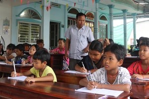 Tra Vinh introduces Khmer language teaching program in education institutions