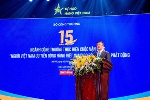 Supermarkets and traditional retailers stocking more Vietnamese goods