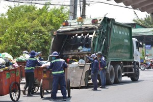 HCMC takes steps toward greener future with source-based waste classification
