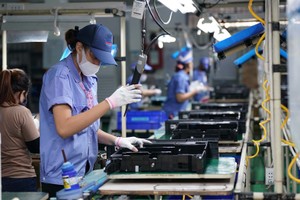 Over 900 foreign companies attend trade promotion event in supporting industry 