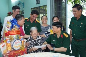 Army, socio-political organizations collaborate on social welfare in Cu Chi 
