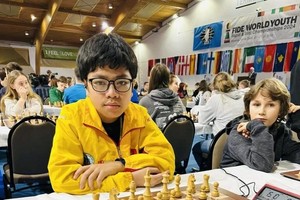 Vietnamese youth chess players shine at world championships with 3 gold medals