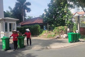 All private waste collectors join cooperatives or enterprises