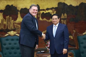 Vietnam seeks stronger French investment in transport infrastructure