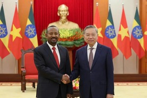 Top leader hosts Ethiopian Prime Minister