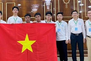 All Vietnamese students win gold at Int’l Mathematical Olympiad in Turkmenistan