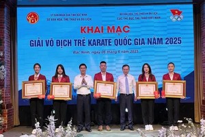 Four Asian female karate champions honored with Second Class Labor Medals