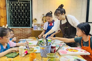 Students working part-time: Economic benefits come with life experience