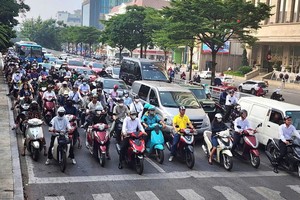 Petrol vehicle market stalls as consumer sentiment wavers