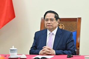 Vietnamese, Malaysian PMs talk regional issues, bilateral ties by phone