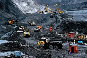 Prime Minister directs removal of obstacles in mineral and land regulations