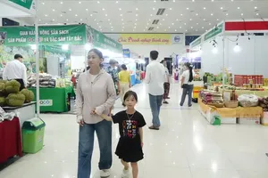 Fair showcases over 220 booths from 150 domestic, int’l organizations, firms