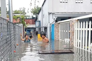HCMC makes efforts to resolve tidal flooding issues