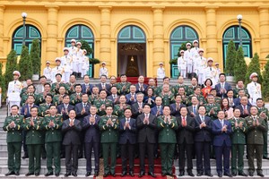 State President presents appointment, promotion decisions to military officers