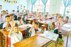 Students’ unyielding journey to knowledge from border crossings nationwide