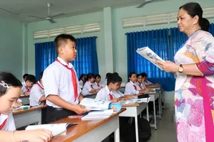 Students in border crossings overcome hardship to pursue education