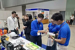 Renewable energy efficiency enhanced through battery storage