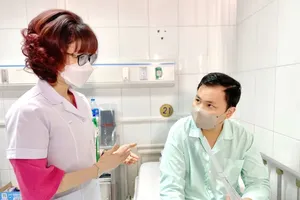 Brain-dead father donates kidney to save son in Vietnam's first case of its kind