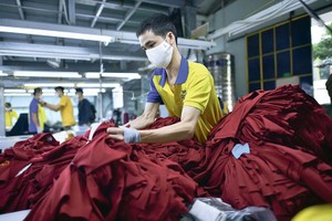 Vietnam defies US tariffs with robust export growth in 2025