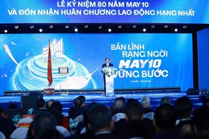 PM Pham Minh Chinh urges May 10 to become international fashion group