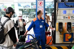 Retail fuel prices cut from February 20 afternoon