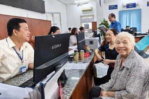 Officials in Ho Chi Minh City resume work after Tet break