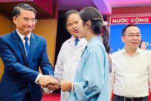 Patients cast ballots in Hanoi hospitals, turning wards into polling stations