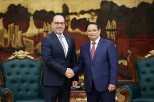 PM urges Qatar to step up energy cooperation with Vietnam