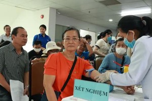 Free health screenings bring relief to Ho Chi Minh City dwellers