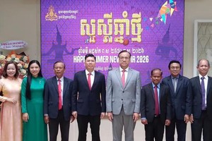 HCMC leader offers New Year Greetings to Cambodian consulate
