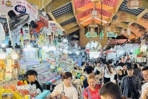 HCMC explores weekend economy as new growth driver