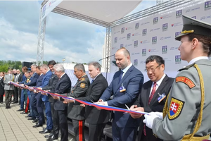 Vietnam attends international defence, security exhibition in Slovakia