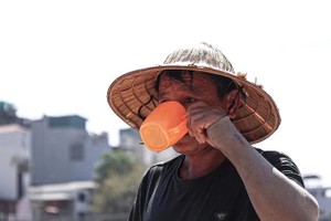 Northern Vietnam heatwave leaves outdoor workers struggling to make living