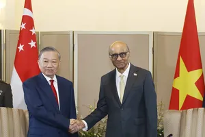 Vietnam, Singapore to promote sci-tech as pillar of CSP