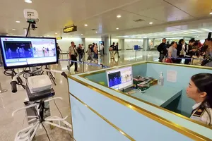 Vietnam tightens quarantine amid Ebola threat
