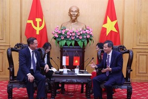 HCMA President receives delegations from Singaporean, Timorese parties