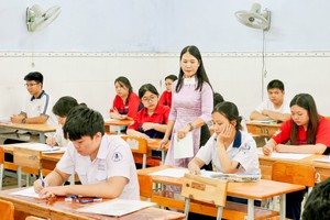 Debates erupt over literature exam as students finish graduation tests