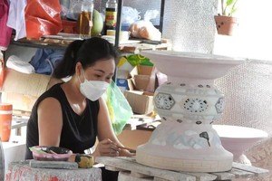 Lai Thieu pottery keeps flame alive through generations of artisans, collectors
