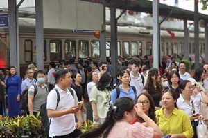 Railway company cuts passenger fares for summer travel