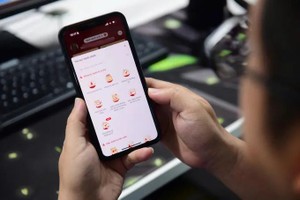 Vietnam's new overnight stay reporting rule leaves residents seeking clarity