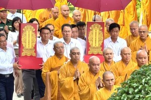 HCMC holds memorial for fallen heroes on war invalids, martyrs' day anniversary