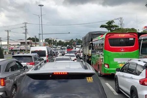 Ho Chi Minh City orders comprehensive review of traffic congestion hot spots