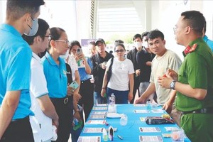 Ho Chi Minh City festival provides workers legal support, scam prevention skills