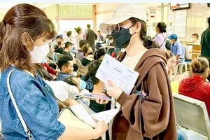 Hospitals in Ho Chi Minh City struggle with persistent overcrowding