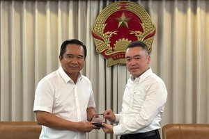 HCMC delegation visits Vietnamese consulate general in Shanghai