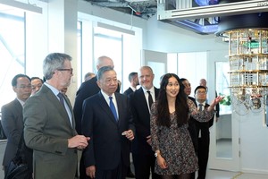 Top Vietnamese leader visits Niels Bohr Institute in Denmark
