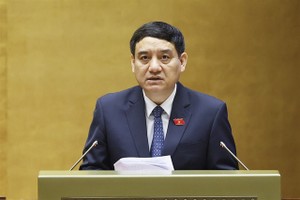 Lawmakers propose scrapping employment service licenses