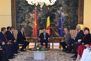 Top Vietnamese leader meets with Belgian Senate Speaker, House President