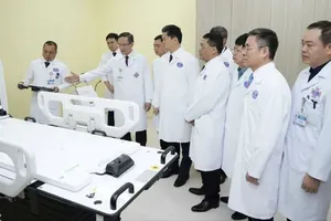 Calls grow to ease medicine and medical equipment procurement